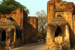 Tharabar gate